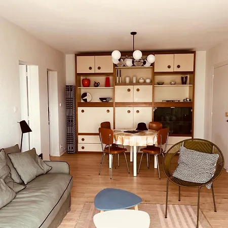 Champs De Mars 1 Proche Centre Ville, Balcon Et Parking Appartement La Rochelle (Charente-Maritime)