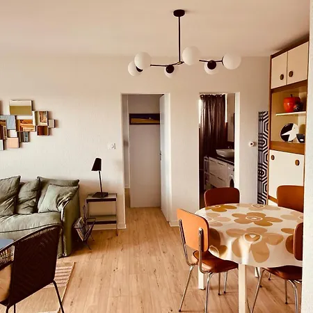 Champs De Mars 1 Proche Centre Ville, Balcon Et Parking *