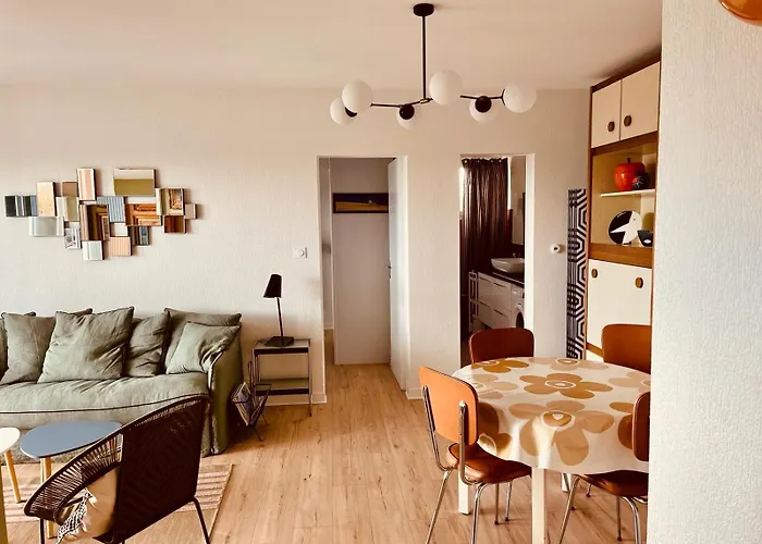 Champs De Mars 1 Proche Centre Ville, Balcon Et Parking *
